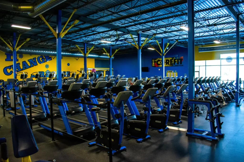 Buzzfit Châteauguay 5 Buzzfit Quebec gym with modern fitness gear